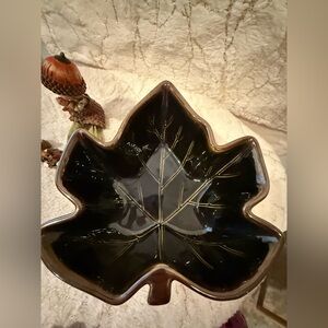 Black Leaf-Shaped Decorative Bowl